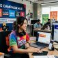 Meski budget campaign cuma Rp10 juta, kamu tetap bisa cuan dan dapat untung besar di e-commerce lho. (Foto: AI)