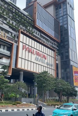 Belum Sepekan, Pakuwon Mall Bongkar Kembali Padar Besi Setinggi 2 Meter