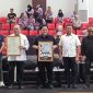 Menteri Pemuda dan Olahraga (Menpora) Erick Thohir dan Ketua PB Muaythai Indonesia La Nyalla Mattalitti saat pembukaan Indonesia Muaythai Championship 