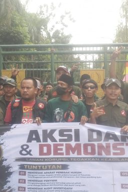 Desak Copot Dirum Tirta Bahagasasi, Tri Nusa Bekasi Raya Ancam Kembali Kepung Kantor Bupati