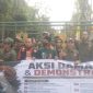 Aksi yang sebelumnya dilakukan oleh Tri Nusa Bekasi Raya menuntut Plt.Bupati Bekasi copot Dirum Tirta Bhagasasi Daud Husin.