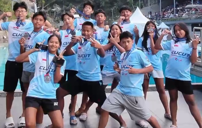 Pada laga final kategori U15, tim Cucut Underwater Hockey harus puas membawa pulang medali perak setelah tak mampu meraih kemenangan dari Tim Malaysia.