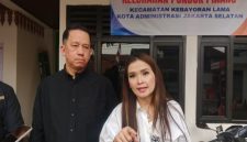 Derek Prabu Maras bersama dengan Kuasa hukumnya, Yuli Yanti Hutagaol, S.H., M.H., C.Med., C.R.A.,