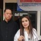 Derek Prabu Maras bersama dengan Kuasa hukumnya, Yuli Yanti Hutagaol, S.H., M.H., C.Med., C.R.A., 