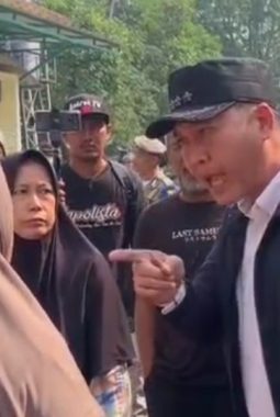 Gusur Bangunan Liar, Camat Medansatria Dicemooh Pernah Terlibat Penyalahgunaan Narkoba