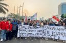 BEMNUS DKI Jakarta kembali melakukan aksi tuntut “Reformasi Total dan Merdeka 100%” di depqn gedung DPR RI, pada Kamis (27/8/2026) 