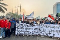 BEMNUS DKI Jakarta kembali melakukan aksi tuntut “Reformasi Total dan Merdeka 100%” di depqn gedung DPR RI, pada Kamis (27/8/2026) 