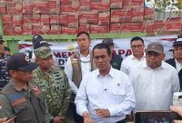 Pangkogabwilhan II dan Mentan Andi Amran Sulaiman meninjau posko bencana NTT serta memastikan kesiapan dan distribusi bantuan bagi warga terdampak. (Foto: ist)