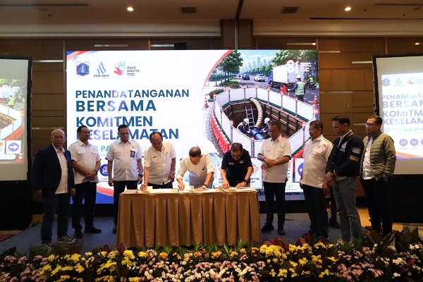 PAM JAYA memperkuat budaya K3 bersama mitra kerja untuk memastikan keselamatan pekerja, masyarakat, dan keberlanjutan pembangunan jaringan perpipaan Jakarta.