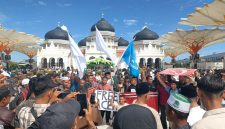 Peringatan 21 tahun perdamaian Aceh di kawasan Masjid Raya Baiturrahman, Banda Aceh, Sabtu (15/8/2026),