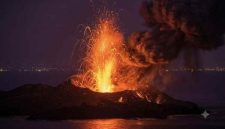Semburan larva Gunung Anak Krakatau  (Ist)