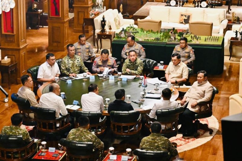 Presiden Prabowo Menggelar Rapat Bersama Jajaran Kabinet di Hambalang