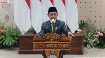 Pinpinan Pondok Modern Darussalam Gontor, Ponorogo, K.H. Hasan Abdullah Sahal (Foto: Istimewa)
