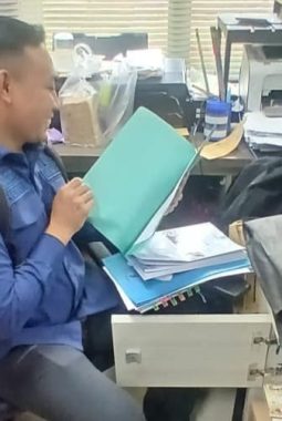 Penyidik Jampidsus Geledah 2 Ruangan Di Bapenda Kota Bekasi, Sejumlah Berkas Turut Dibawa