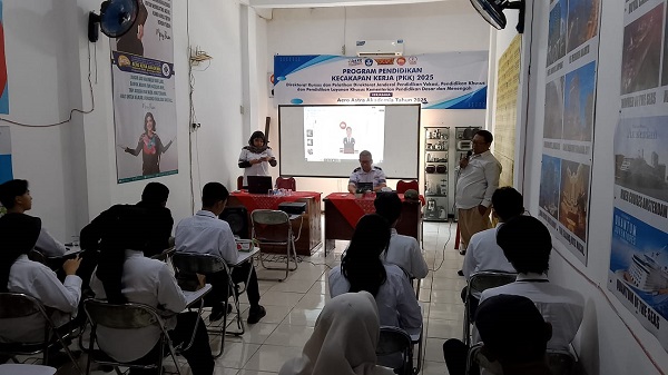 Aero Astra Akademia membuka Angkatan XII untuk menyiapkan lulusan SMA dan SMK menjadi SDM kompeten dan siap kerja di industri perhotelan.