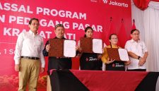 Program pembiayaan Bank Jakarta membantu pedagang Pasar Induk Kramat Jati memperkuat modal usaha. Salah satunya mengaku keuntungannya meningkat.