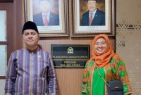 Senator Maluku Utara Hasby Yusuf, S.E., dan Dr. Rachma Fitriati, M.Si., M.Si. (Han), dosen Fakultas Ilmu Administrasi Universitas Indonesia (FIA UI).