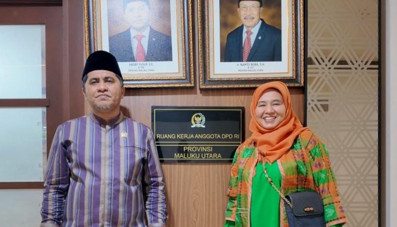 Senator Maluku Utara Hasby Yusuf, S.E., dan Dr. Rachma Fitriati, M.Si., M.Si. (Han), dosen Fakultas Ilmu Administrasi Universitas Indonesia (FIA UI).