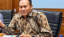 Ketua Badan Perlindungan Konsumen Nasional Republik Indonesia (BPKN RI), Prof. Dr. Mufti Mubarok, S.H., S.Sos., M.Si.,
