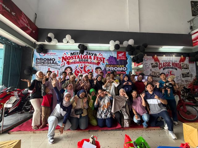 Dealer resmi sepeda motor Honda, Mitra Jaya Bekasi, merayakan Hari Pelanggan Nasional 2026 di showroom yang berlokasi di Jalan Sudirman No. 99, Kranji, Bekasi.