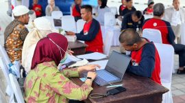KKP mempermudah izin usaha perikanan tangkap bagi nelayan kapal di bawah 30 GT melalui layanan jemput bola di Kampung Nelayan Merah Putih.