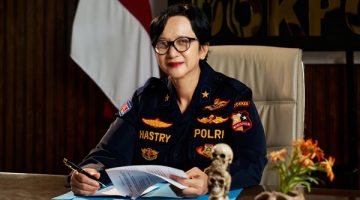 Kepala Biro Kedokteran Kepolisian Brigjen Pol. Sumy Hastry Purwanti mengerahkan tim DVI untuk mengidentifikasi korban KM Virgo. (Foto: Ist)
