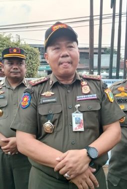 Satpol PP Jaktim Ungkap Pedagang Ikan Kooperatif sSaat Direlokasi ke Lokbin Kramat Jati