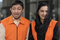 Fahd Arafiq bersama Fadia Arafiq saat memakai rompi tahanan KPK (Foto: Ist)