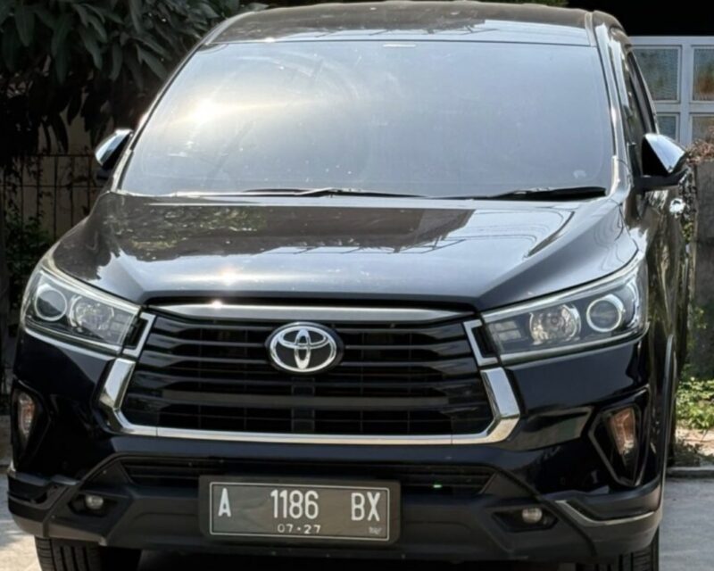 Mobil berplat A digunakan Kadispora yang diduga berasal dari pihak swasta
