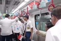 Teddy Indra Wijaya saat saat mengusir sejumlah direksi pengelola sektor tranportasi dalam acara Peresmian LRT jurusan Manggarai-Kelapa Gading pada 16 September 2026.