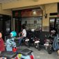 Sejumlah Guru  Datangi Polsek Sukaraja Polres Sukabumi Kota (Foto: Eka)