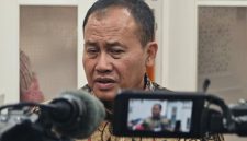 Ketua Badan Perlindungan Konsumen Nasional Republik Indonesia (BPKN RI), Prof. Dr. Mufti Mubarok, S.H., S.Sos., M.Si.,
