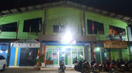 GOR Jatiwaringin Pondok Gede, sebelum dibongkar. 