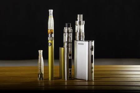 Rokok elektronik (Ist)
