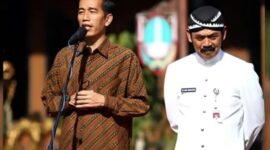 FX Rudi mendampingi Jokowi saat masih menjadi Wali Kota Solo (Foto: Ist)
