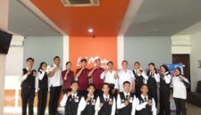 Aero Astra Akademia membekali siswa menghadapi dunia kerja melalui Hotel Tour dan Pra Magang di Le Man Hotel, teaching factory, serta praktik di industri perhotelan.