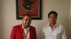 Guruh Tirta Lunggana, putra mendiang Haji Lulung, resmi bergabung dengan PDIP dan menerima KTA di DPD PDIP DKI Jakarta pada Senin (5/10/2026).
