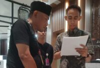 Ketua Tri Nusa Bekasi Raya saat konfirmasi ke Jampidsus Kejaksaan Agung terkait penanganan kasus Migas Kota Bekasi. (Foto: dok Mediakarya)