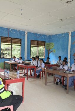 Lewat Program Polantas Karib, Polres Nias Selatan Tanamkan Kesadaran Berkendara Sejak Dini