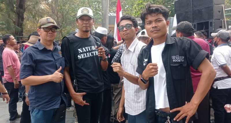 Prabu Peduli Lingkungan bersama Kelompok Kerja (Pokja) Wartawan Setu ikut serta dalam aksi damai solidaritas wartawan se-Bekasi Raya, Kamis (15/10/2026).