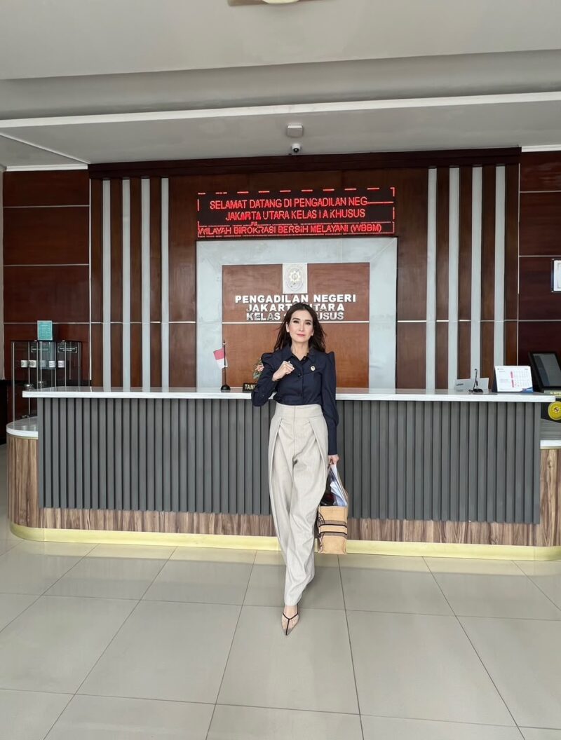 Yuli Yanti Hutagaol, S.H., M.H., C.Med, 