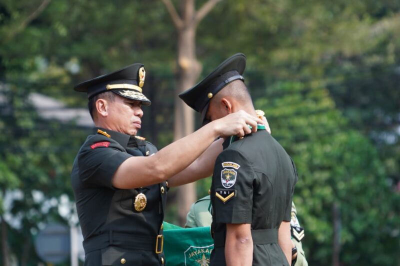 Pangdam Jaya/Jayakarta Letjen TNI Deddy Suryadi melantik 480 siswa menjadi Bintara Infanteri TNI AD Gelombang III TA 2026