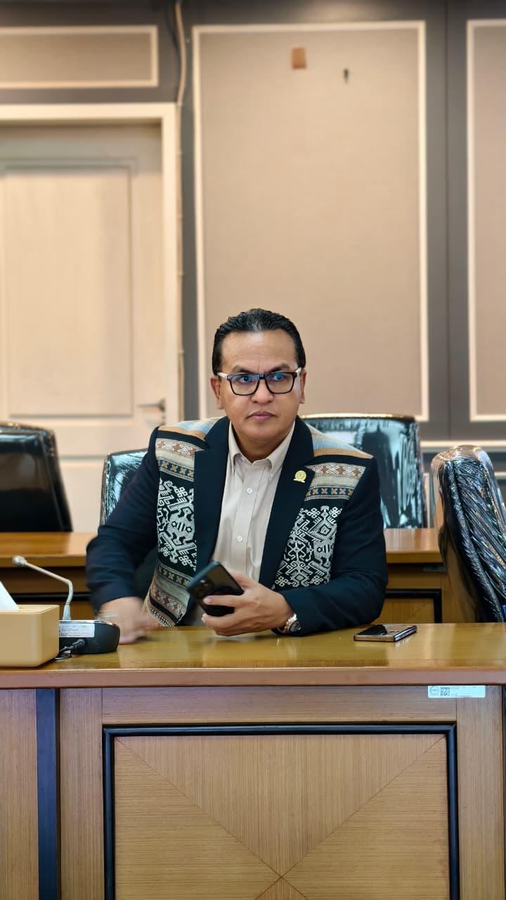 Anggota DPR RI Fraksi Partai Golkar dari Daerah Pemilihan Nusa Tenggara Timur II, DR. Umbu Rudi Kabunang, S.H., M.H.,