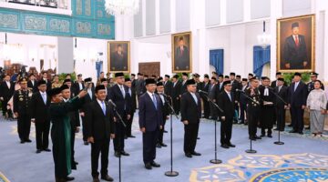Pengambilan sumpah jabatan hasil reshuffle ketujuh pemerintahan Prabowo-Gibran (Foto: Setkab)
