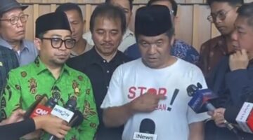 Pakar Komunikasi Politik Effendi Gazali bersama Ray Rangkuti dan koalisi masyarakat sipil mengadu ke Fraksi PKB DPR RI