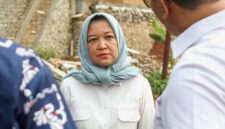 Yuke Yurike menyebut penanganan banjir Jakarta membutuhkan waktu panjang. Normalisasi Kali Mampang terkendala permukiman padat dan akses alat berat.