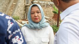 Yuke Yurike menyebut penanganan banjir Jakarta membutuhkan waktu panjang. Normalisasi Kali Mampang terkendala permukiman padat dan akses alat berat.