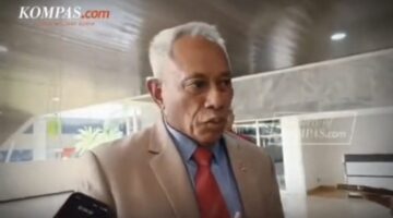 Anggota DPR RI dari Fraksi PDI Perjuangan, Komarudin Watubun